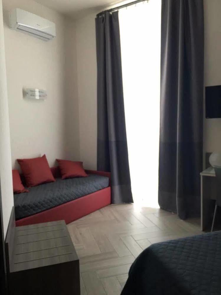 La Dimora Di Garibaldi Bed & Breakfast Naples Exterior photo