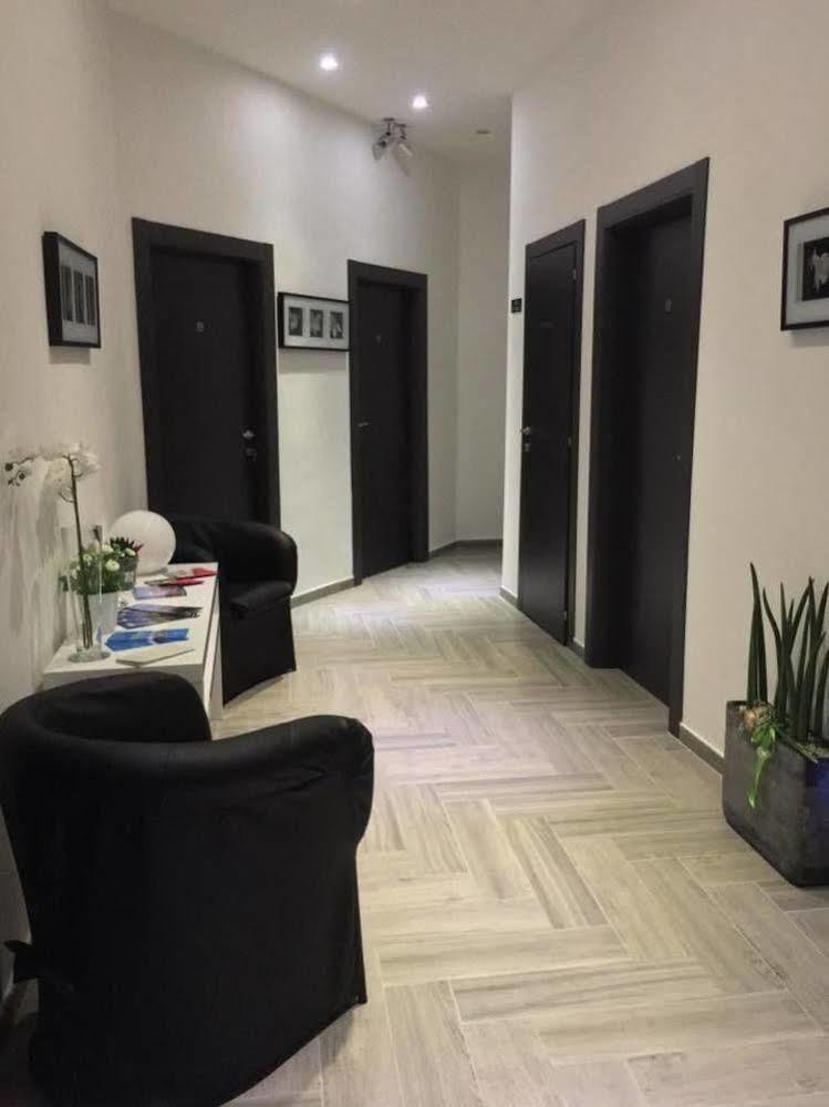La Dimora Di Garibaldi Bed & Breakfast Naples Exterior photo
